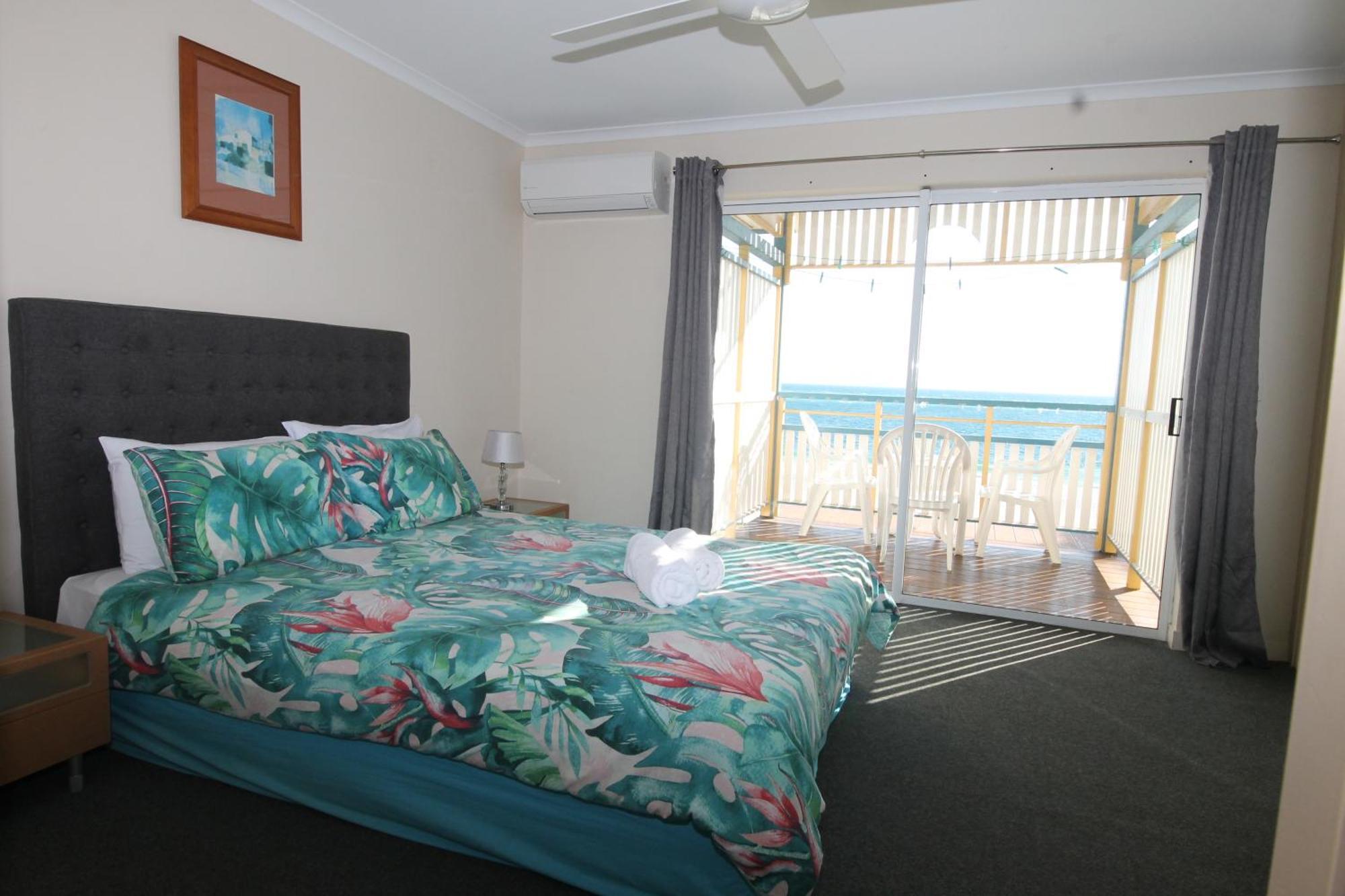 Moreton Island Villas And Apartments Tangalooma Oda fotoğraf